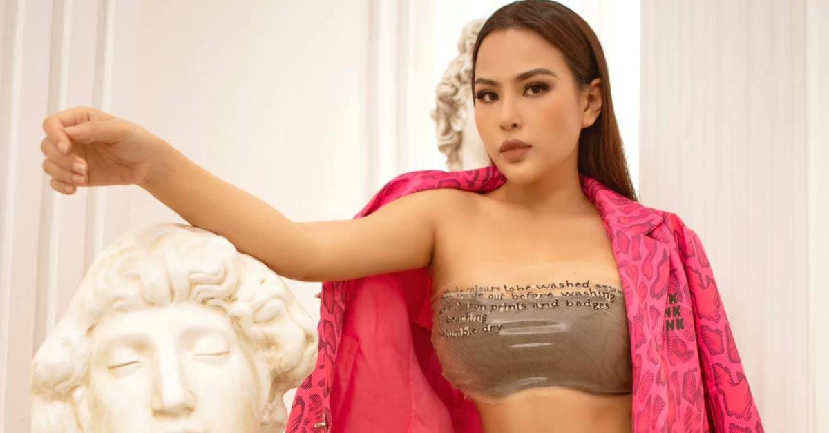 Hoa hậu bikini khoe vóc dáng 