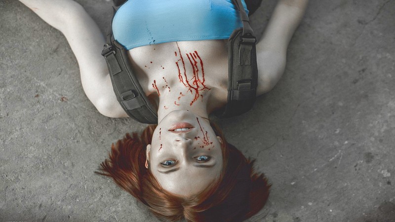 Sốc nặng với độ ngầu và sexy của cosplay Resident Evil