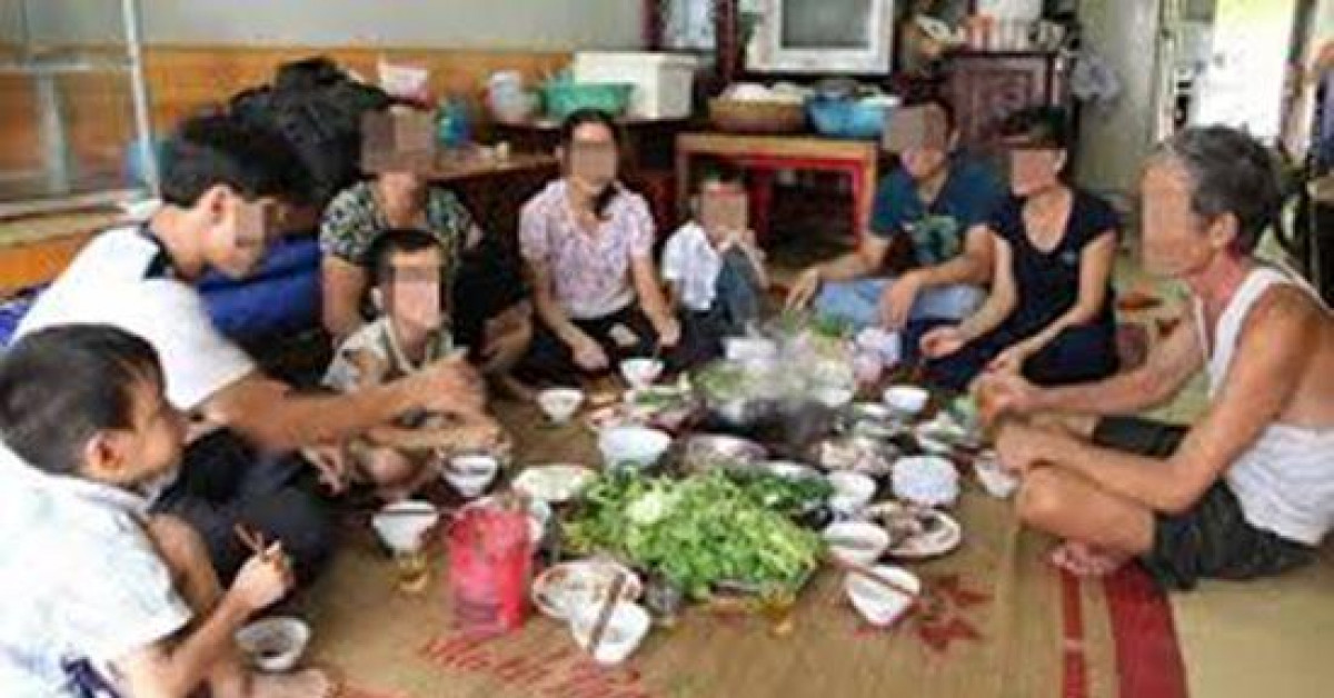 Dân mạng khen ngợi chàng trai khéo tránh bị chuốc rượu lần đầu về ra mắt gia đình bạn gái