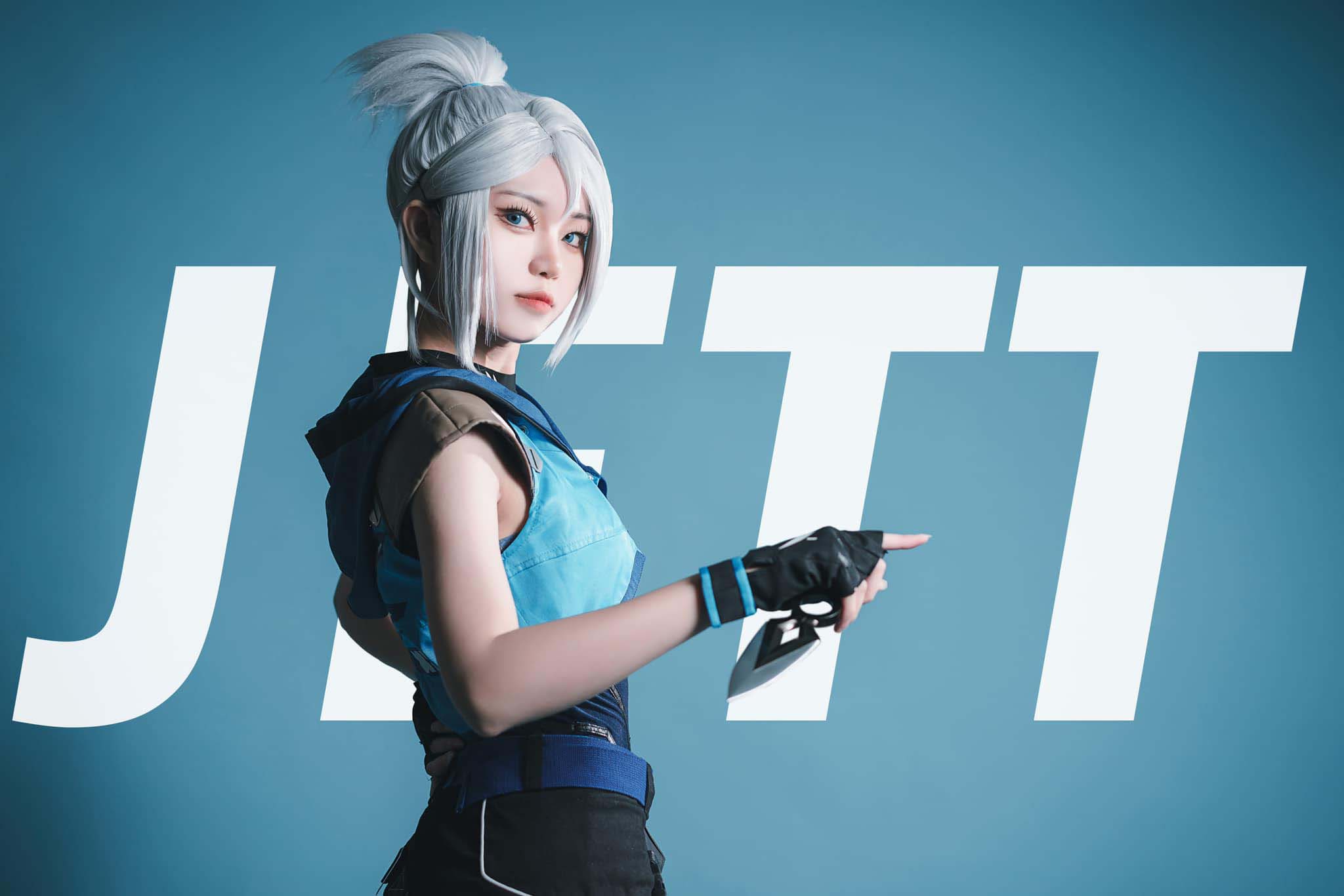 Cùng Senni cosplay Jett 