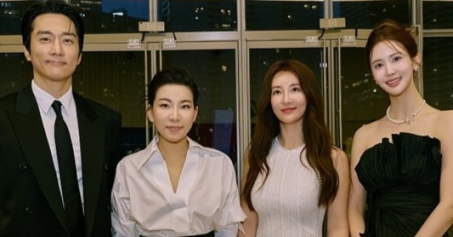 Lee Da Hae hội ngộ Song Seung Hun sau 17 năm bị đồn xích mích