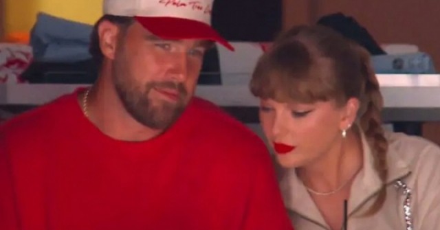 Taylor Swift và bạn trai đi xem khúc côn cầu