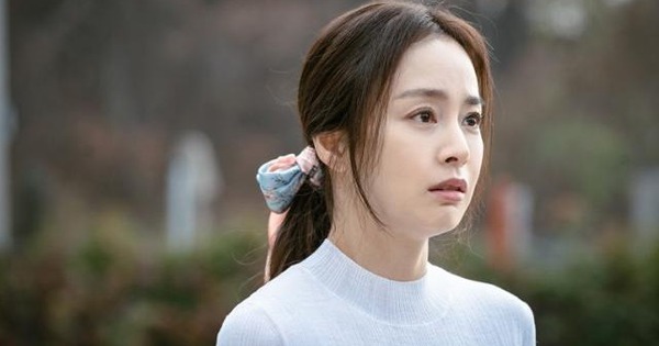 Kim Tae Hee lần đầu nói về nỗi lo tuổi tác: “Tôi không còn như xưa, làm mẹ khiến tôi chẳng còn thời gian chăm chút ngoại hình”