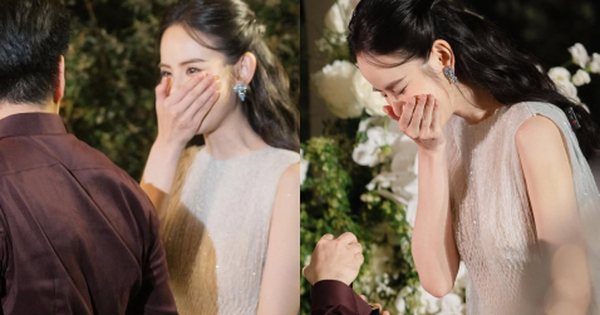 HOT: Lộ khoảnh khắc mỹ nhân 2k2 được chồng gia thế khủng cầu hôn sau 3 tháng yêu, netizen nhìn vào chỉ thắc mắc 1 chuyện!