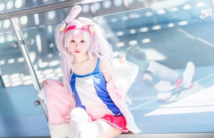 Cùng ngắm cosplay thiên thần loli trong game di động Azur Lane