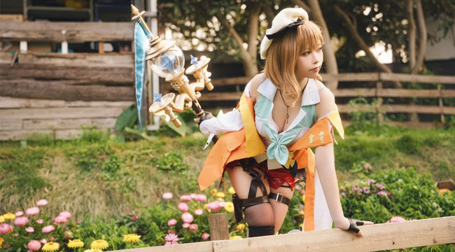 Cosplay Ryza trong Atelier khiến người xem xao xuyến vì giống y bản chính