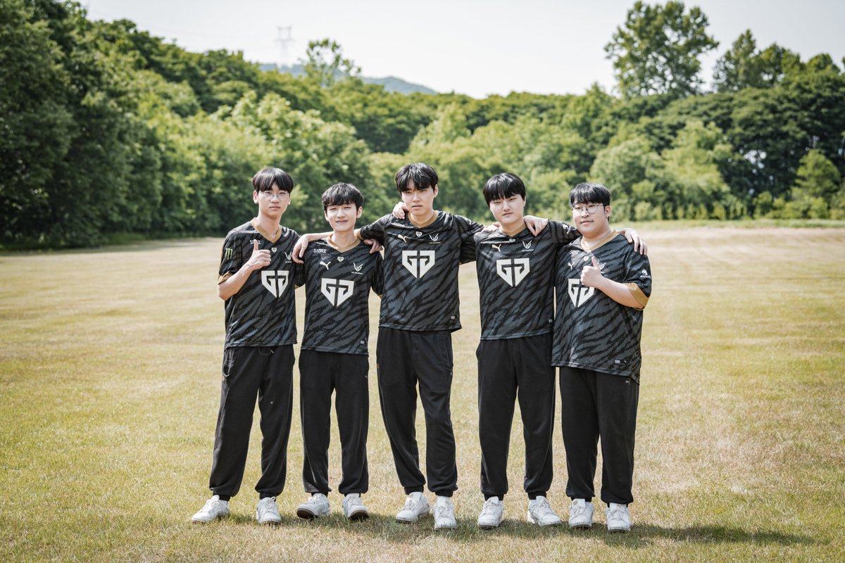 GEN “ấm chỗ” sớm nhất tại playoffs LCK Mùa Hè 2023: Chovy coi chuỗi thắng chỉ là con số, Peanut gọi tên đối thủ số 1