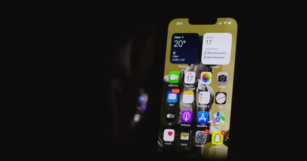 Lý do iPhone của nhiều người đồng loạt báo có bản cập nhật lạ