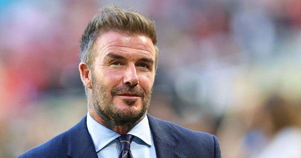 David Beckham ra tay hàn gắn với Brooklyn nhưng nhận lại sự lạnh lùng đến đau lòng