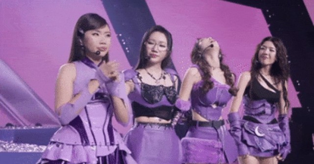 Trấn Thành, Phương Mỹ Chi và dàn 'Em xinh' khóc như mưa