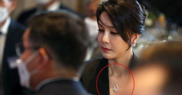 Khám xét nhà cựu đệ nhất phu nhân Hàn Quốc, phát hiện loạt 