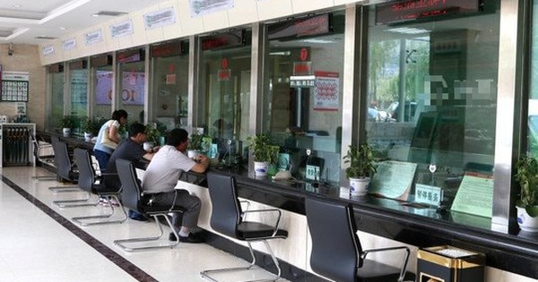 Chuyển khoản hộ bạn 1,7 tỷ đồng, 1 năm sau, người đàn ông bị khóa thẻ ngân hàng, cảnh sát khẳng định: Anh đang bị điều tra?