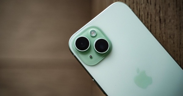 iPhone 15 lại tăng giá