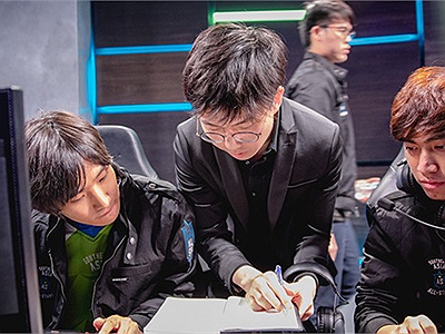 LMHT: Cộng đồng game thủ thế giới tung hô Levi là ngôi sao của All-Star, ném gạch đá thậm tệ Team SoloMid