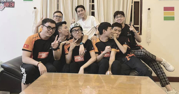 Sau thất bại trước MAD Team, nhiều thành viên Team Flash ẩn ý đội sẽ 