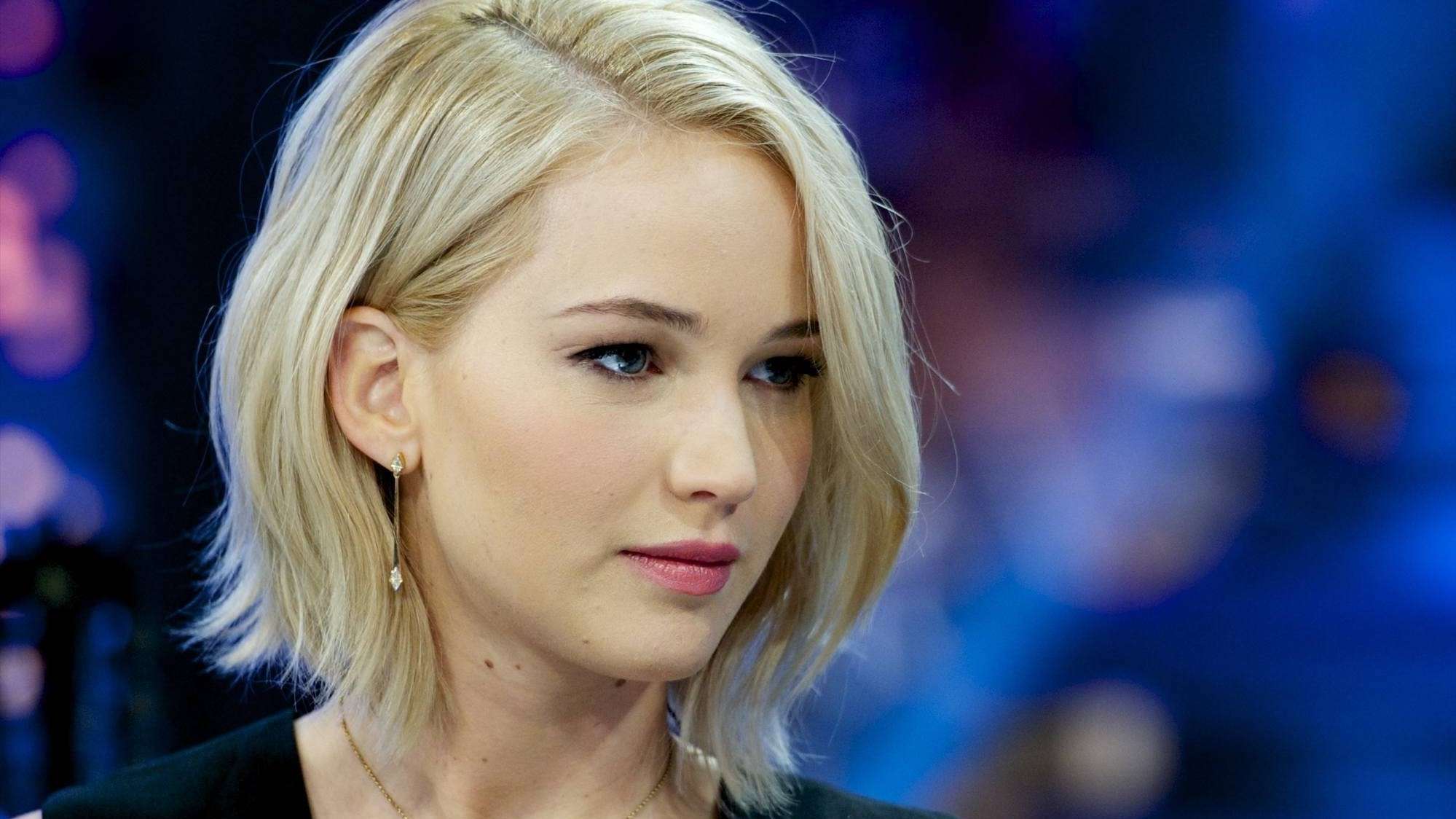 Jennifer Lawrence 'vạ miệng' khi phát ngôn về bình đẳng giới