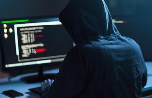 Hacker kiêm “sát thủ đánh thuê” từng đánh sập mạng Internet của cả một quốc gia đã bị bỏ tù gần 3 năm