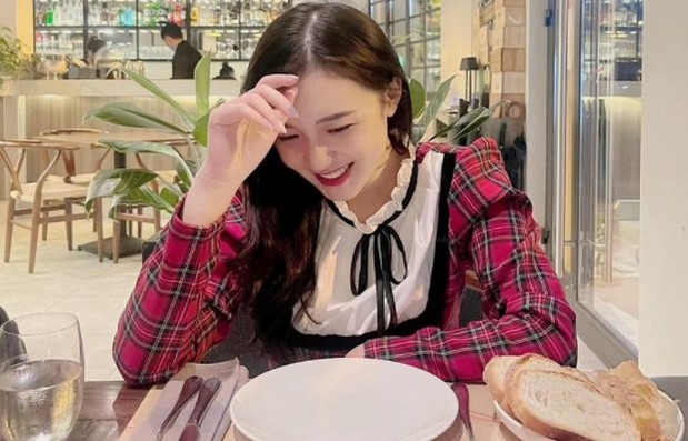 MC hot nhất Liên Quân chia sẻ dòng caption cực ngọt, xát muối vào tim các FA ngày Valentine