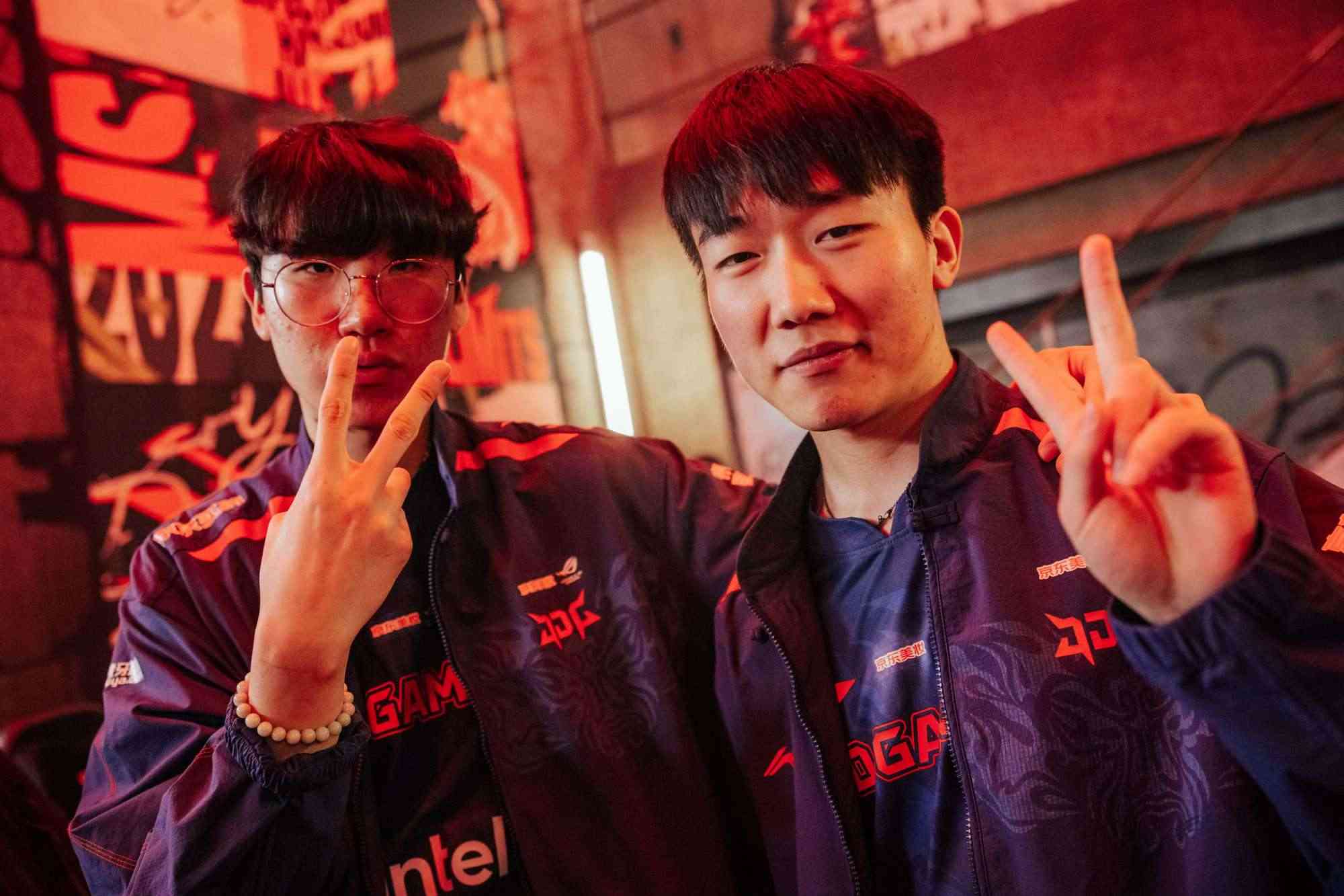 MSI 2023: JDG đánh bại BLG với kết quả 3-0, C9 hạ gục GG để tiến vào vòng trong gặp GEN