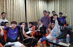 LMHT: Game thủ đến từ Hà Nội bơ vơ vì VCS bị hoãn, GAM lập tức mời về thăm Gaming House để 