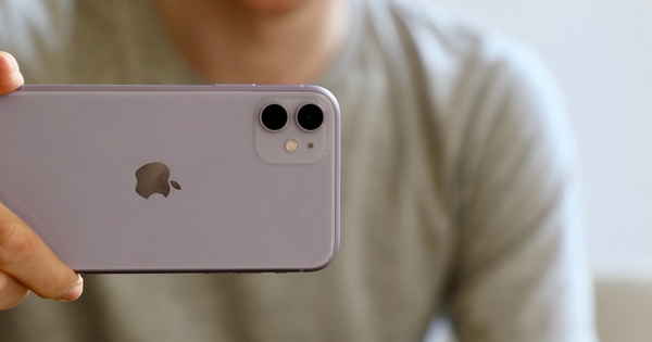 iPhone chính hãng rẻ nhất lịch sử Việt lại thủng đáy, mốc 7 triệu không còn xa?