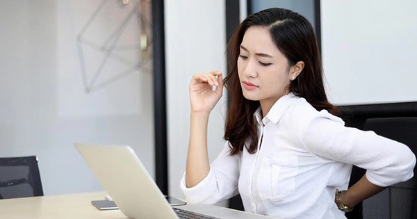 Sai lầm của dân văn phòng: Đau rã rời mới tìm cách chữa, trong khi có nhiều cách để phòng tránh từ đầu
