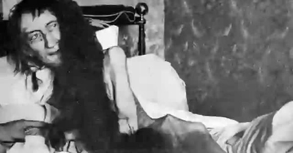 Bi kịch đằng sau 