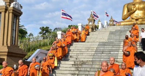 Thái Lan công bố sao kê ngân hàng của các chùa