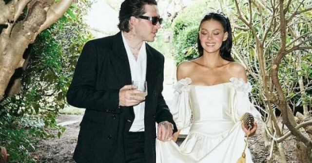 Brooklyn Beckham bị nói 'phô trương giàu có vô cớ'
