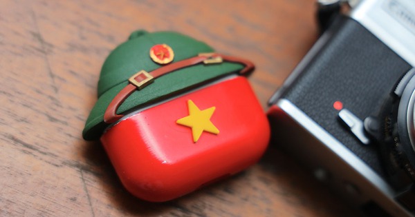 Ra mắt ốp tai nghe AirPods "Made in Vietnam" kỷ niệm 80 năm Cách mạng tháng 8 và Quốc khánh 2/9