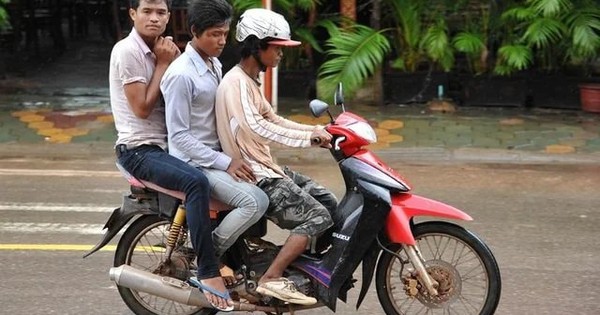 Cũng nhiều xe máy như Việt Nam, Philippines 