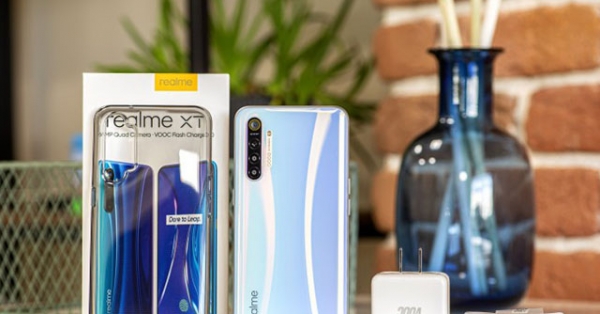 Realme XT chính thức ra mắt với camera khủng, sạc siêu nhanh