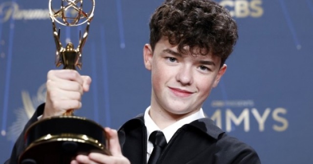 Ngôi sao 15 tuổi làm nên lịch sử tại giải Emmy 2025