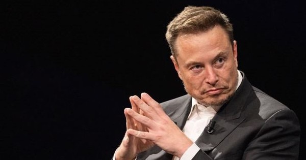 Elon Musk thẳng tay sa thải nữ trợ lý 12 năm kinh nghiệm vì đòi tăng lương: Bài học thâm sâu từ vị tỷ phú U60!