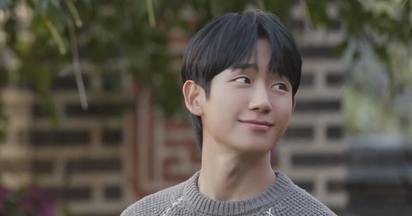 Jung Hae-in từng bị mất ngủ vì đột ngột trở thành một ngôi sao