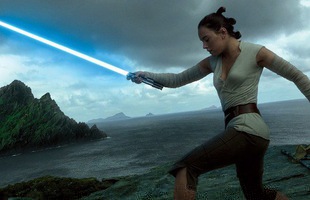 “Star Wars: The Last Jedi” xuất sắc vượt qua cái bóng huyền thoại của chính mình