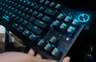 Razer đưa game thủ vào “thế khó”, tiếp tục ra mắt bàn phím Huntsman V3 Pro, hóa ra tiền lương dồn vào đây chứ đâu?