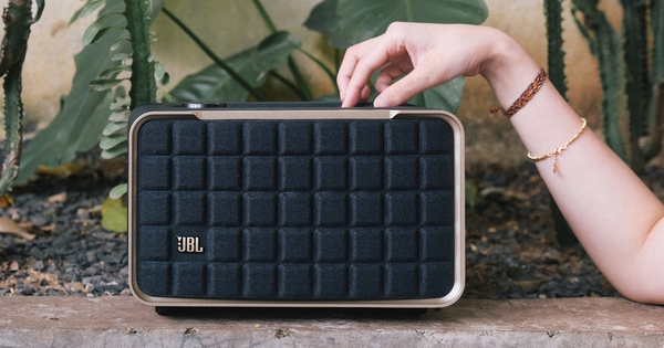 Trải nghiệm JBL Authentics 200: Sự kết hợp giữa thiết kế hoài cổ và chất âm tân thời