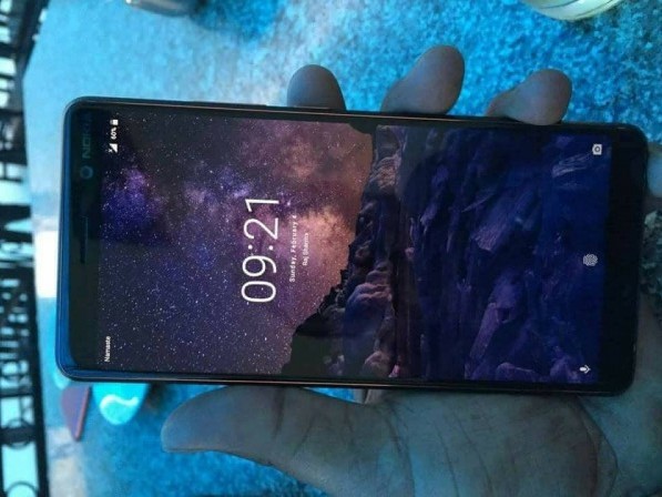 Nokia 7 Plus lộ ảnh thực tế với viền màn hình siêu mỏng