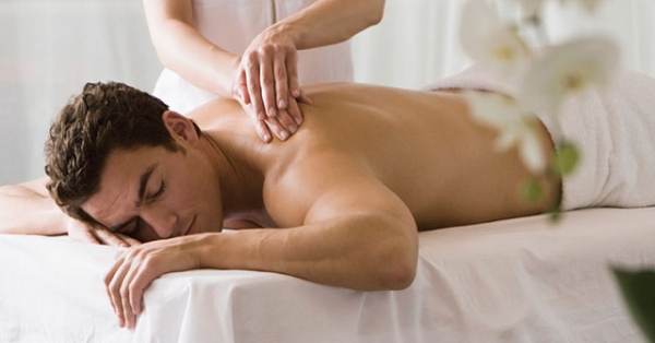 Thanh niên đi massage bị đánh đập vì dám từ chối làm 