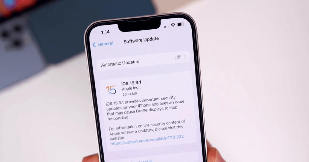 Người dùng iPhone nên cập nhật iOS 15.3.1 ngay lập tức để tránh bị hack