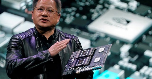 CEO Nvidia tin thời đại phải học máy tính đã qua, đâu là môn học tương lai?