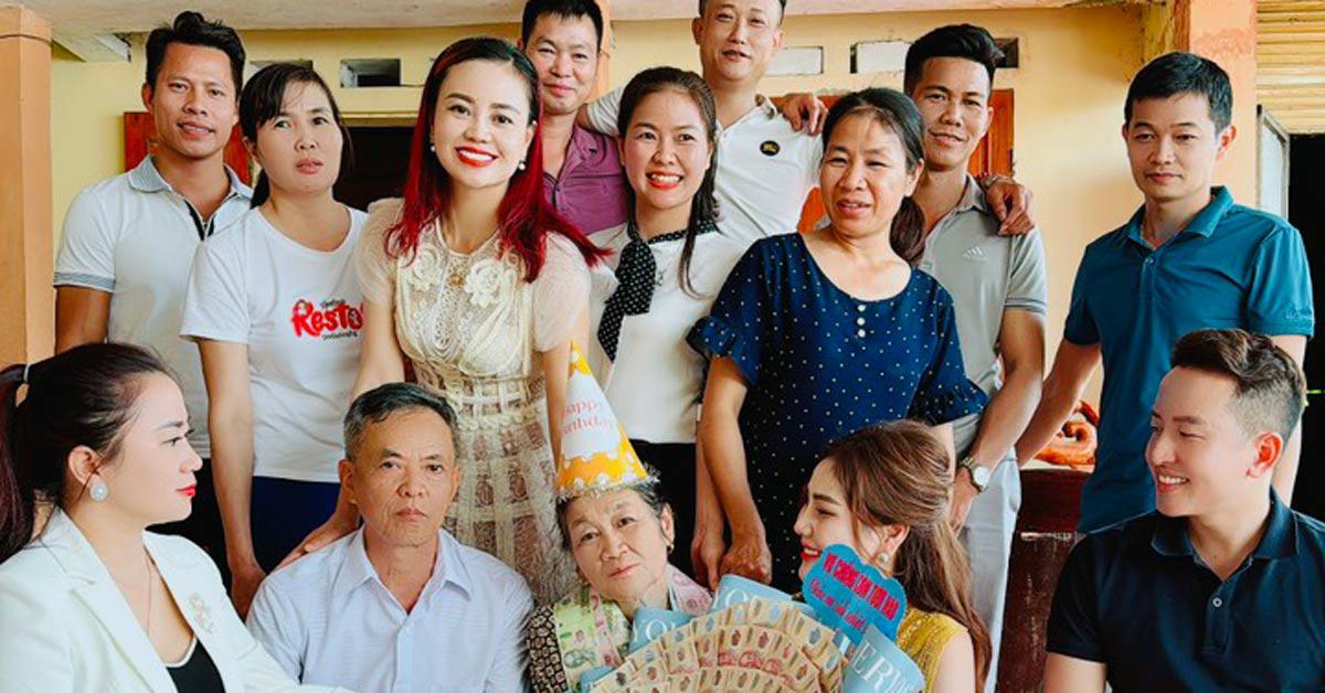 Bố mẹ Thái Nguyên sinh 7 cô con gái, có 7 chàng rể quý như vàng