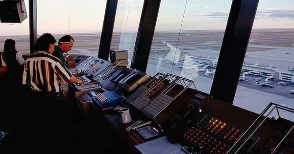 90 giây mất liên lạc khiến bầu trời Mỹ hỗn loạn: Điều gì đang xảy ra với ngành hàng không?