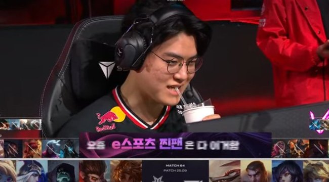 Gumayusi tiếp tục thất bại với Ezreal, được nhiều đàn anh lên tiếng bảo vệ
