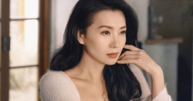 Mỹ nhân “vạn người mê” bỏ showbiz lấy chồng đại gia, sinh 3 con nhưng vẫn đi làm công ăn lương 35 triệu/tháng