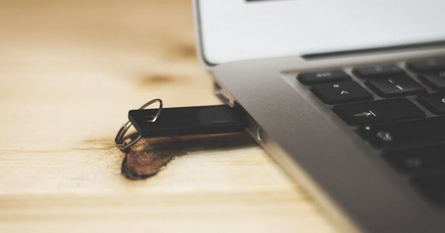Thói quen tai hại 99% người dùng mắc phải: Cắm USB lạ và cái kết "đắng"