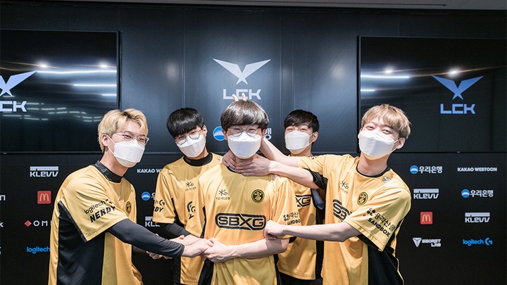 Kết quả LCK Mùa Hè 2021 hôm nay 16/7: LSB vươn lên Top 5