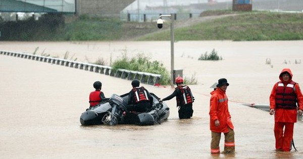 31 người thiệt mạng do mưa lớn ở Hàn Quốc, tìm thấy 5 thi thể mắc kẹt dưới đường hầm