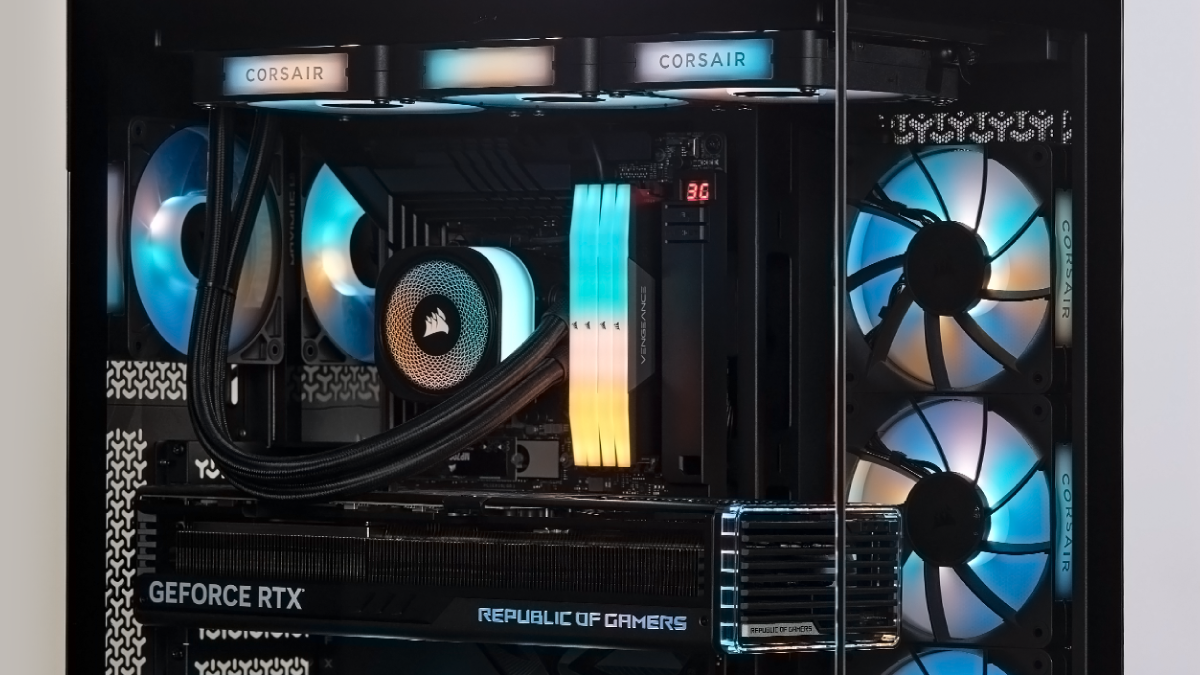 CORSAIR Cho Lên Kệ Dòng Tản Nhiệt Nước AIO Hiệu Suất Đỉnh Cao Mới Mang Tên iCUE LINK TITAN RX RGB